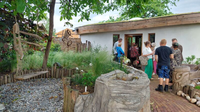 De kleine bron - ecologisch - organische architectuur - spiritueel